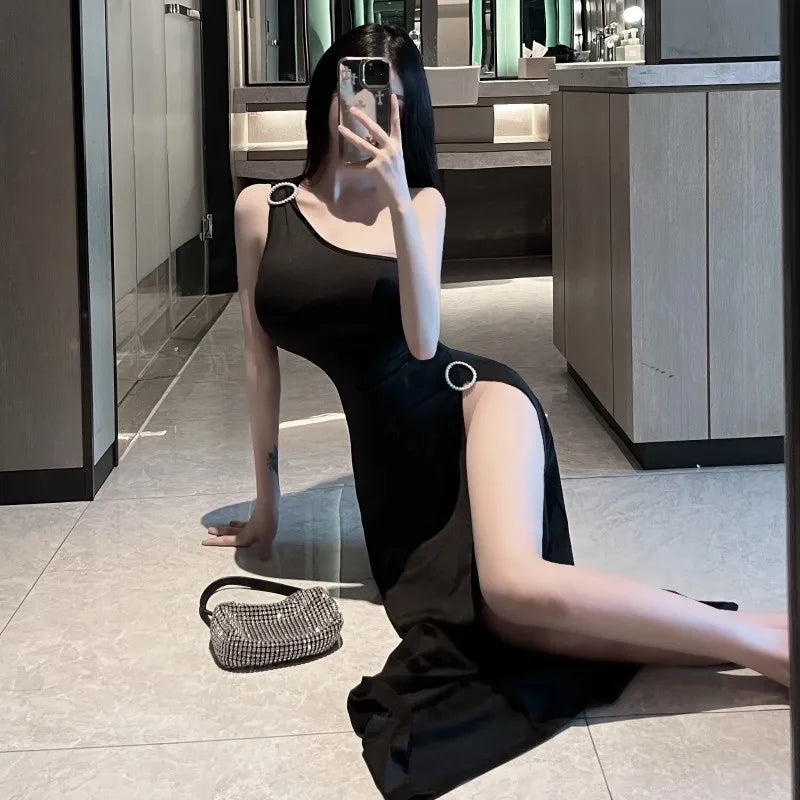 2025 Fashion New Summer Sexy Sling Party Dress Pearl decoration Long Ladies Dresses Evening Dresses Female Clothing