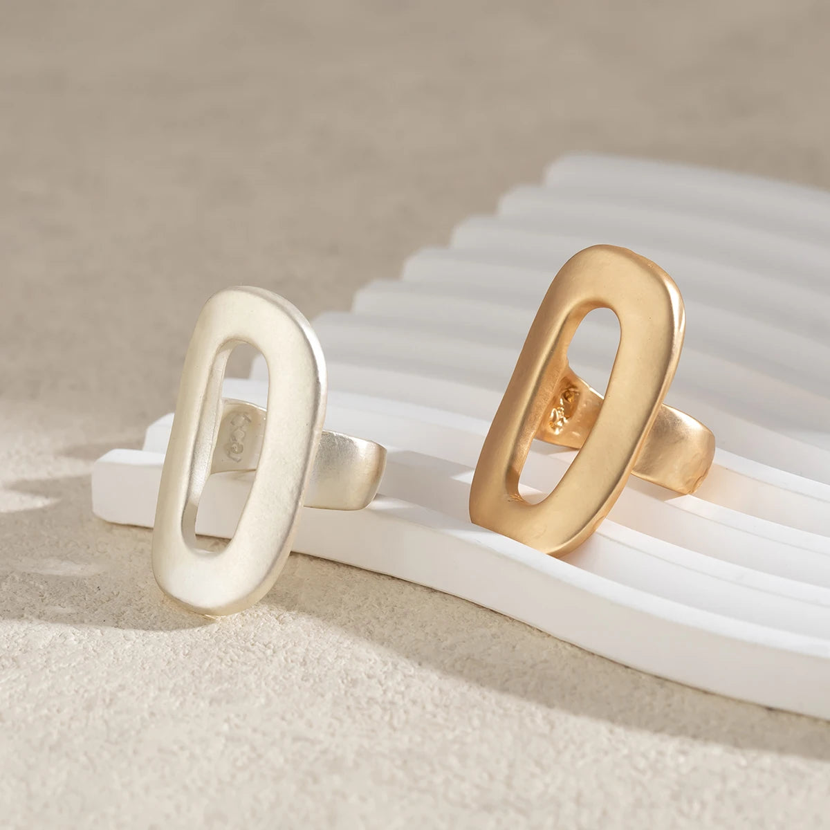 Exaggerated Big Hollow Out Geometric Oval Rings for Women Creative Adjustable Finger Matte Rings Fashion Statement Jewelry Girls