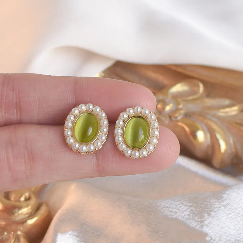 Ear Clip Without Ear Hole Women's Summer Ear Bone Clip Light Luxury Small Opal Heart Resin Stone Earrings Temperament Versatile