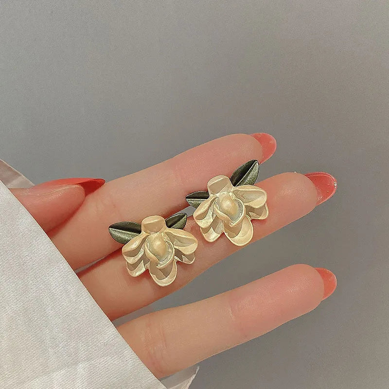 Ear Clip Without Ear Hole Women's Summer Ear Bone Clip Light Luxury High Grade Pearl Earrings Minority Temperament Versatile